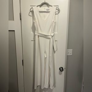 Calvin Klein White Jumpsuit. Classy, bridal, Professional size 6